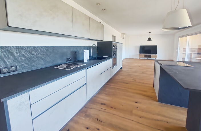 APPARTEMENT DE STANDING DE 110 M² AVEC TERRASSE ET VUE SUR LA TOUR D'ISOLELLA — photo 2