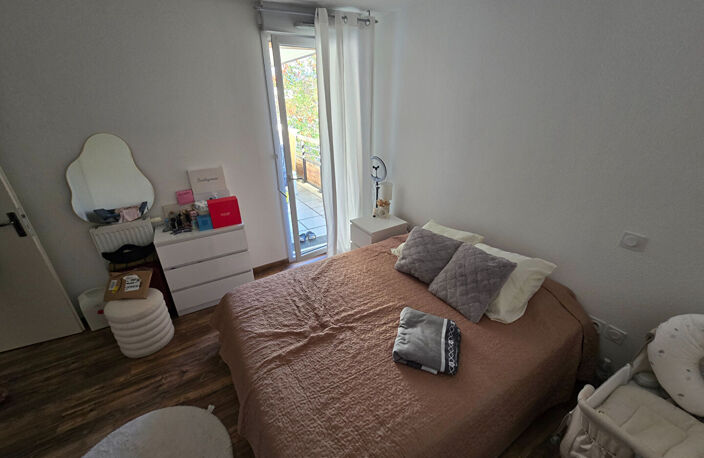 Appartement T2 Grande SElve 31200 Toulouse - parking - terrasse — photo 5