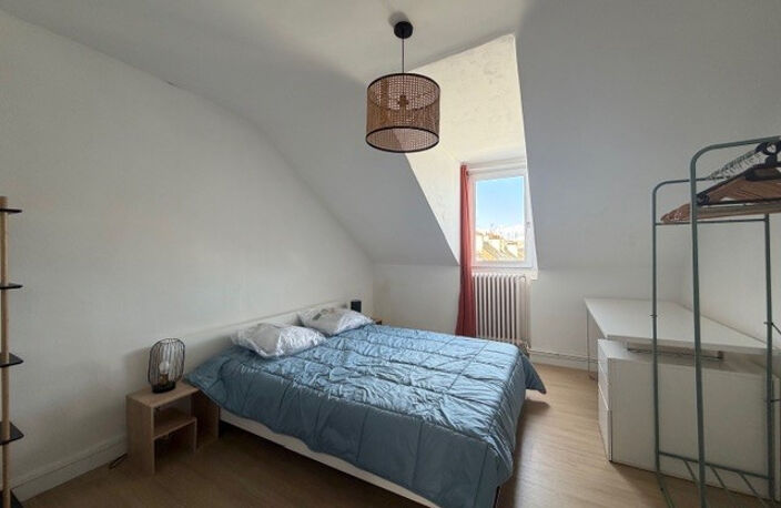 BEAU T2 MEUBLE MANSARDE — photo 2