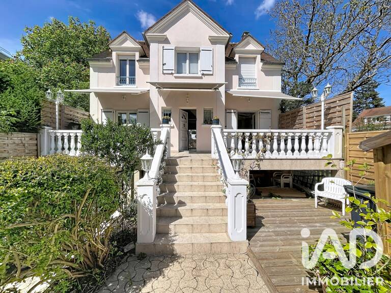Vente Maison/villa 8 pièces — photo 1