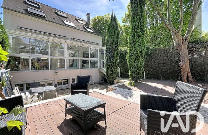 Vente Maison/villa 8 pièces — photo 2
