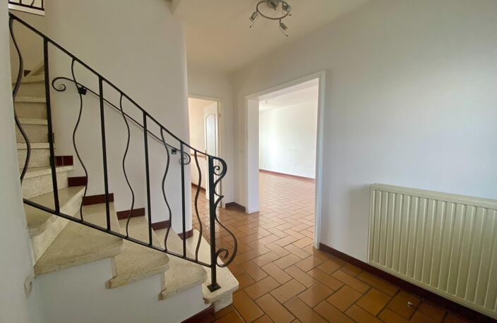 maison 5 chambres, garage et jardin — photo 4