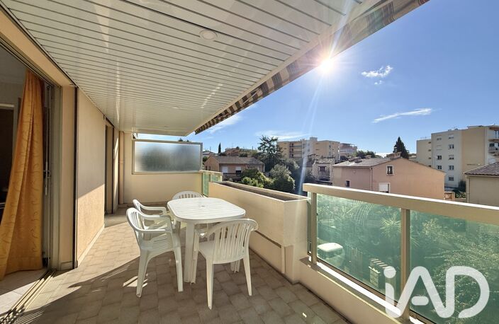 Vente Appartement 3 pièces — photo 2