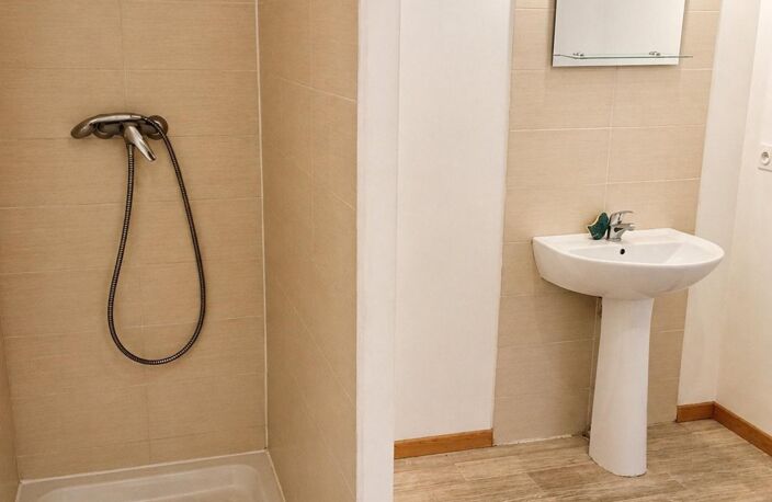 Immeuble de rapport  2 appartements loués  Rentabilité 8 % — photo 3