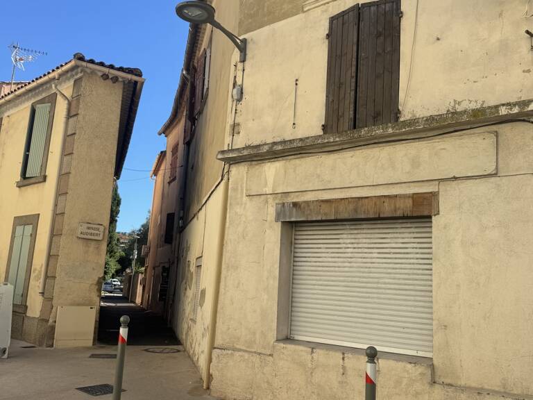 Vente Immeuble 240 m&sup2; — photo 1