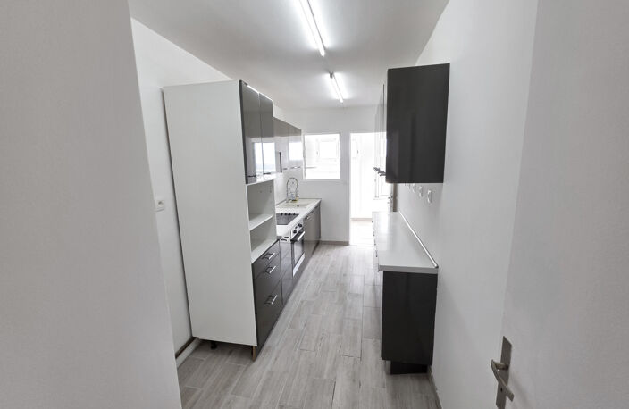 A vendre appartement T4 proche collège Saint Michel — photo 5