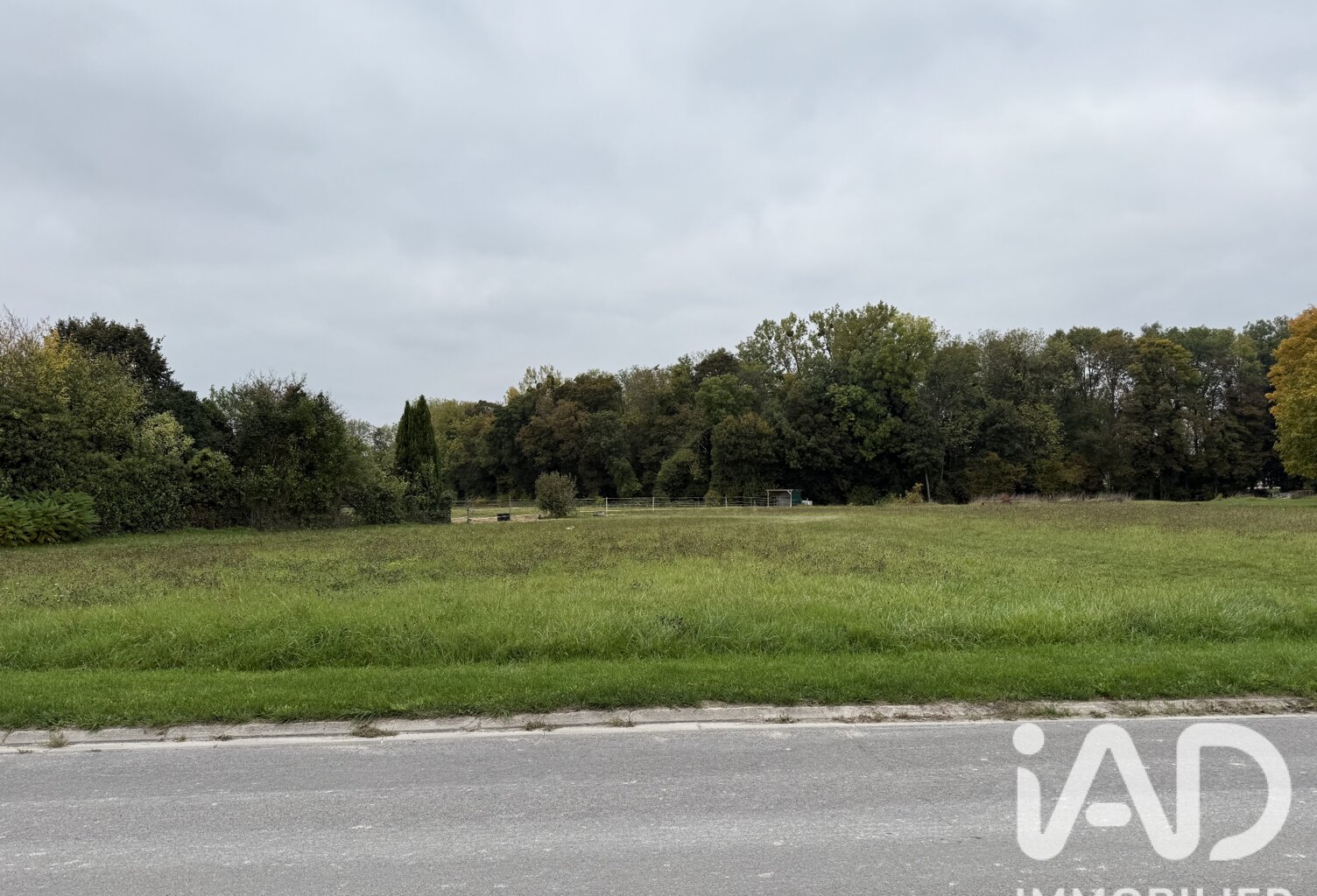 Vente Terrain à bâtir 3 020 m&sup2; — photo 1