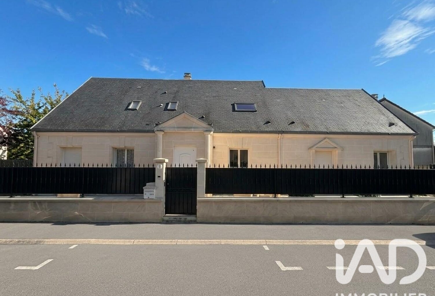 Vente Maison/villa 10 pièces — photo 1