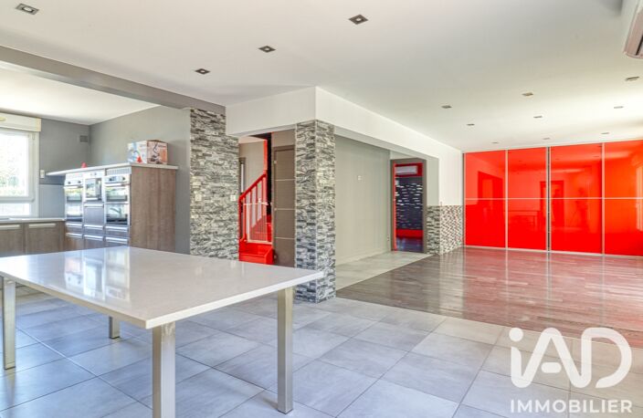 Vente Maison/villa 10 pièces — photo 2