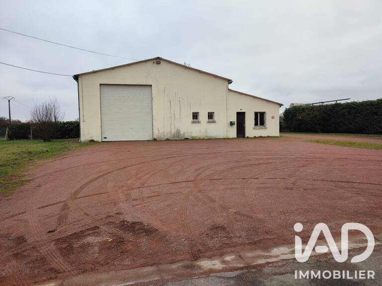 Vente Garage 308 m&sup2; — photo 1