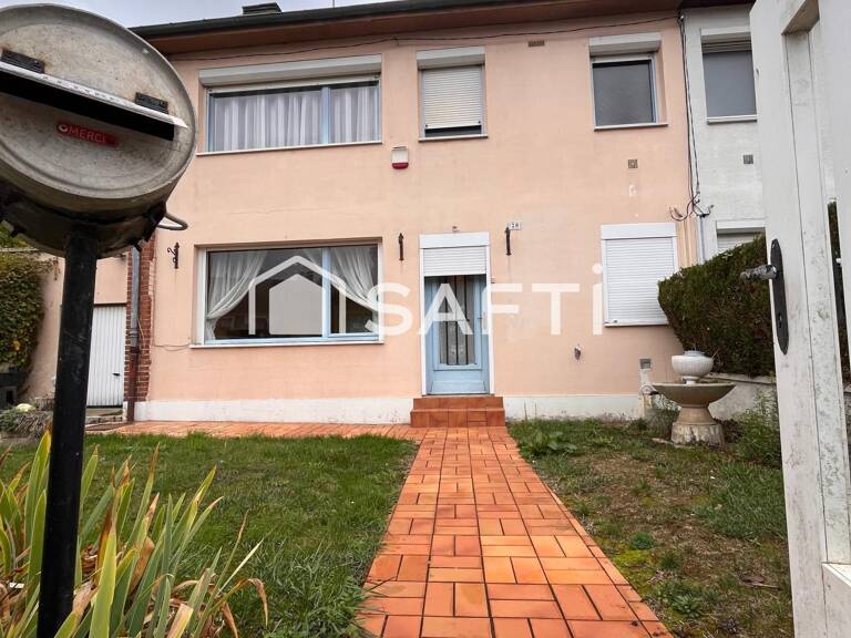 Maison 4 pièces de 81m²  Francilly-Selency (02760) — photo 1