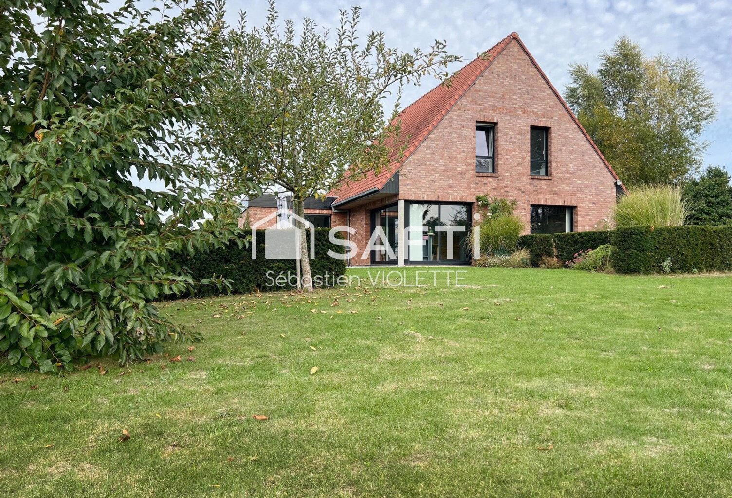Maison d'architecte 153 m² - 5 chambres - 1.575 m² — photo 1