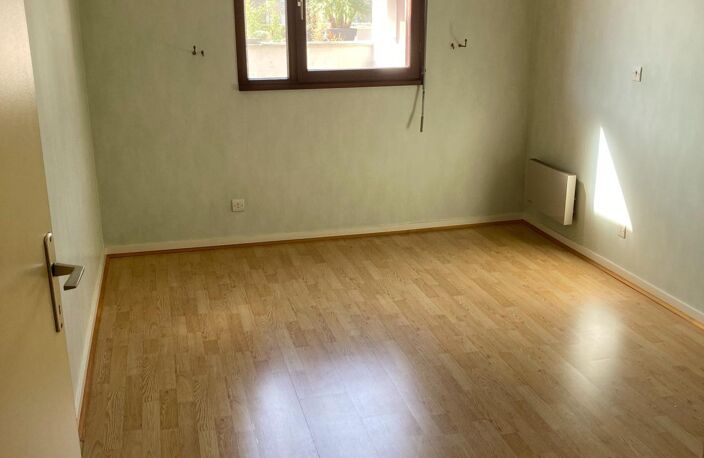 Oyonnax  T4 lumineux, travaux copro financés — photo 4