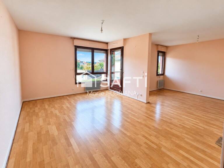 Appartement T4 de 85 m² avec garage, cave et deux balcons — photo 1
