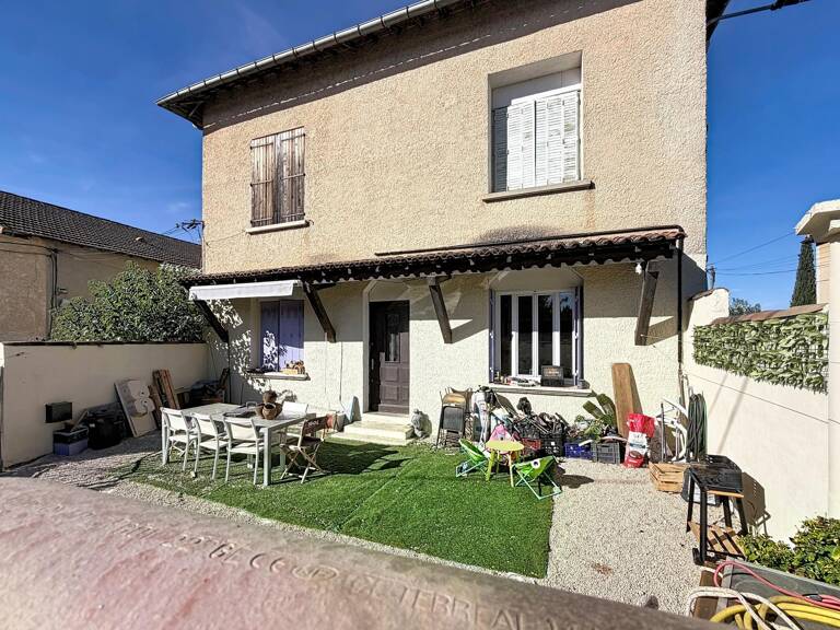 Pernes les fontaines, immeuble 300m² habitable + 340m² — photo 1