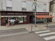 Coeur de VITTEL, bel immeuble mixte incluant un commerce pâtissier, chocolatier et 2 appartements loués — photo 3