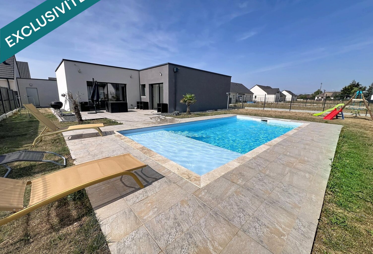 Pavillon contemporain avec piscine — photo 1
