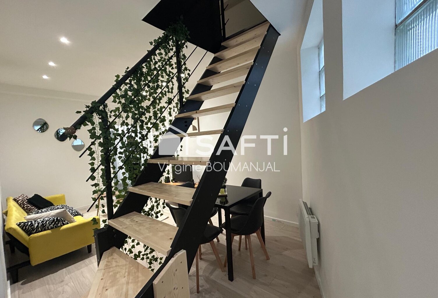 Immeuble de rapport composé d'un local commercial et de deux logements — photo 1