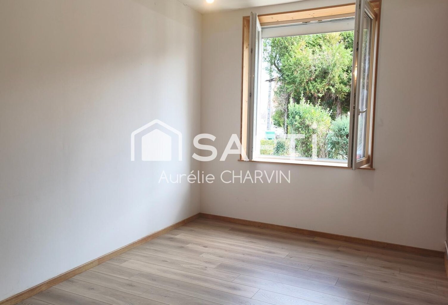 Maison et Dépendances sur terrain de 10 800 M2 — photo 1