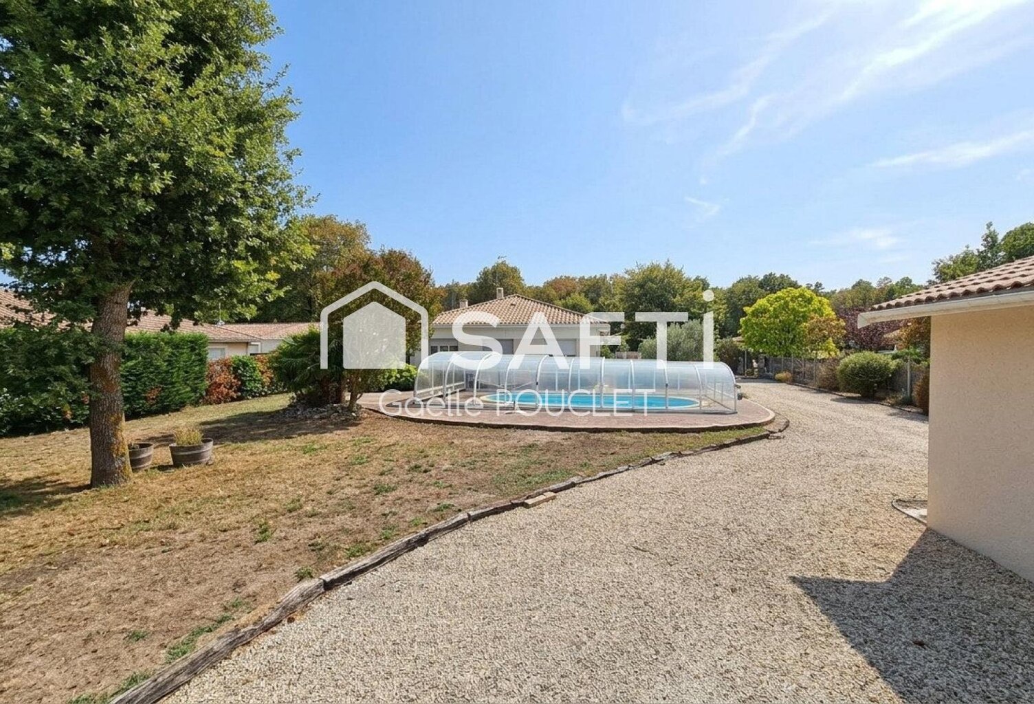 T8 au calme, plain pied, piscine, garage de 90m² — photo 1