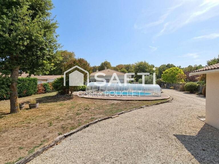 T8 au calme, plain pied, piscine, garage de 90m² — photo 1