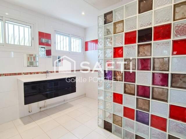 T8 au calme, plain pied, piscine, garage de 90m² — photo du bien