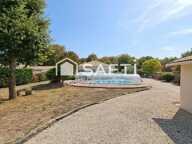 T8 au calme, plain pied, piscine, garage de 90m² — photo 2