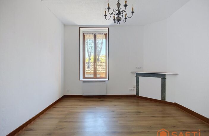Appartement 3 pièces rénové avec jardin, cave et stationnement — photo 3