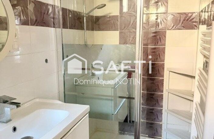 Maison de village 137m² (potentiel 240m²)  Cour 80m² au calme  Montmerle-sur-Saône — photo 2
