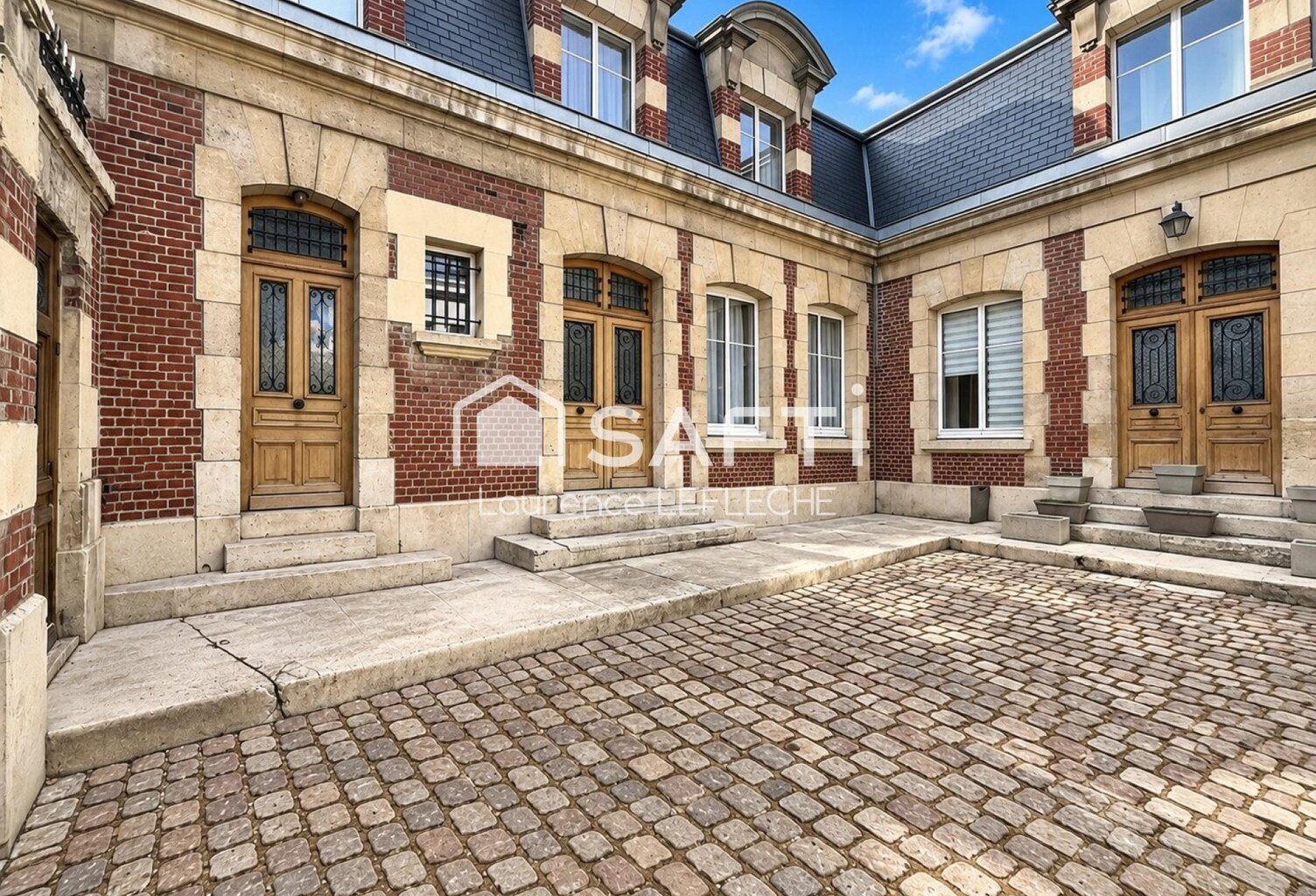 Maison de maître en coeur de ville — photo 1