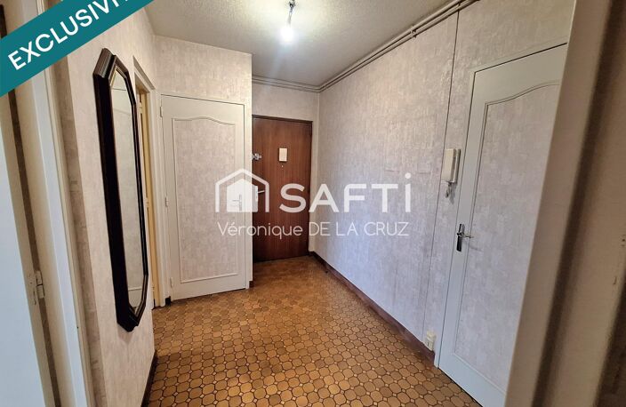 Décines, Appartement T3, 77m²,belle pièce de vie, cave et place de parking privative — photo 4