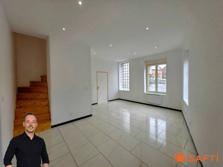 Busigny  Maison rénovée + local commercial — photo 1