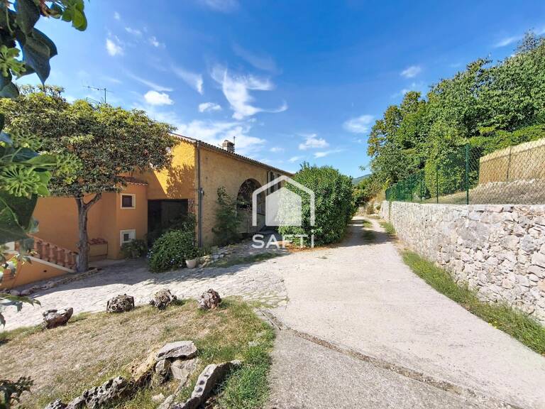 T4+jardin+studette+parking 78m2 +22m(annexes) — photo 1