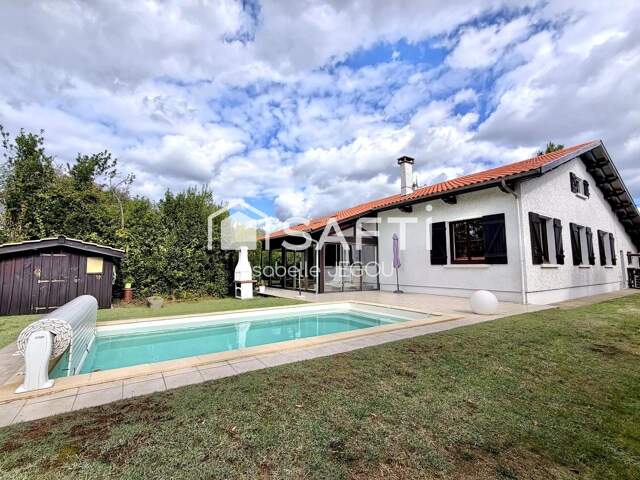 Maison landaise traditionnelle avec sa véranda et sa piscine sud/ouest — photo du bien