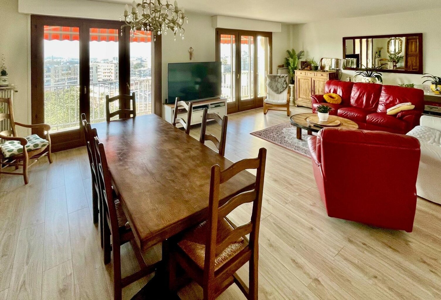 Rare à Reims, Apt 153 m², Vue Cathédrale + parking — photo 1