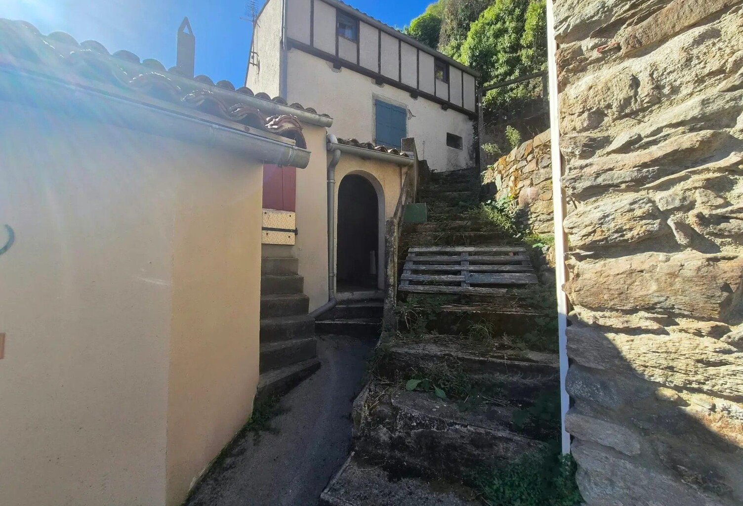 HAUTPOUL — photo 1
