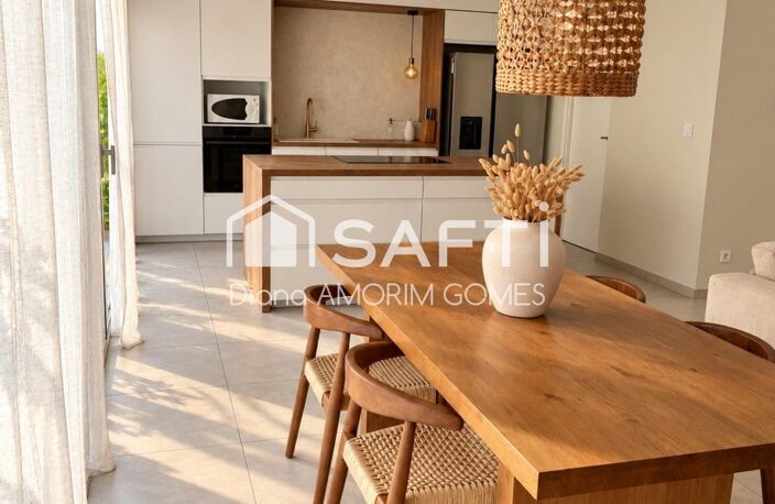 COUP DE COEUR- Une maison pleine de charme et de caractère de 92 m², 3 chambres, piscine et garage. — photo 4