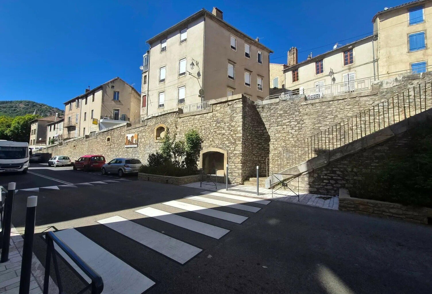 INVESTISSEUR — photo 1