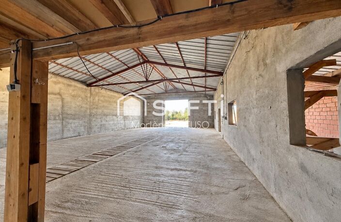 LES PUJOLS (09100)  ENTREPÔT 300 M² + BUREAU 20 M²  TERRAIN 1 600 M² — photo 2