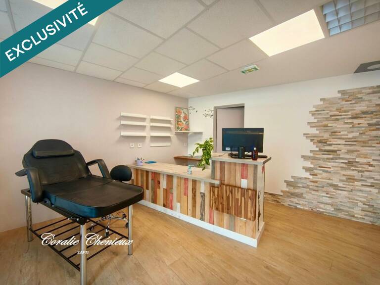 Bel immeuble entièrement rénové — photo 1