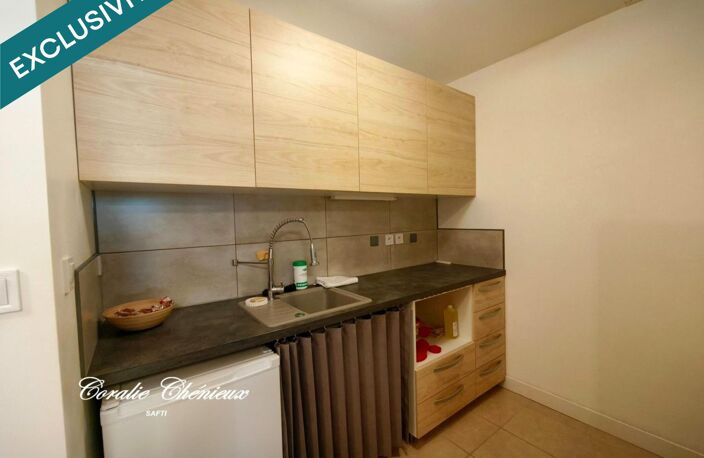 Bel immeuble entièrement rénové — photo 2