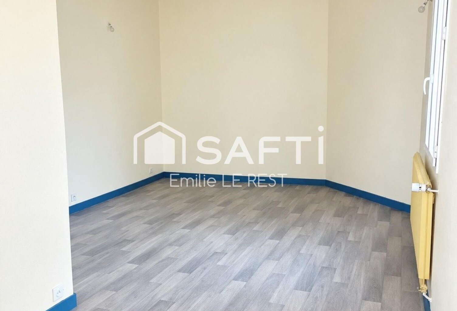 Studio à rénover au cœur de Plomodiern — photo 1