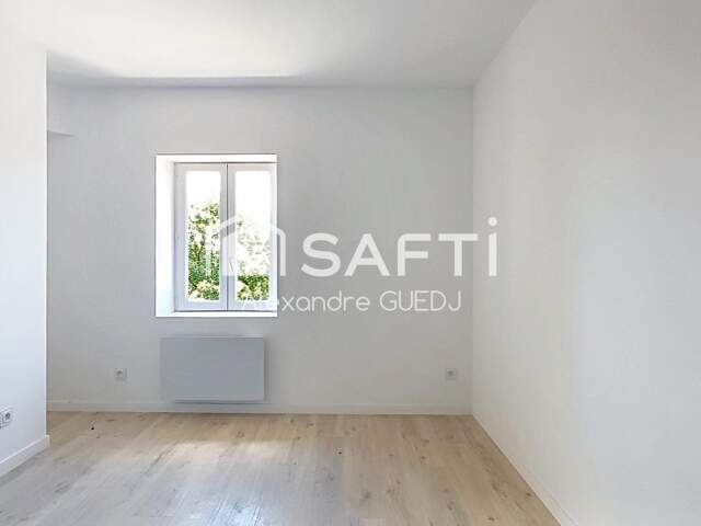 STUDIO DE 15 M² EN DERNIER ETAGE AVEC UN EMPLACEMENT PARKING EXTERIEUR — photo du bien