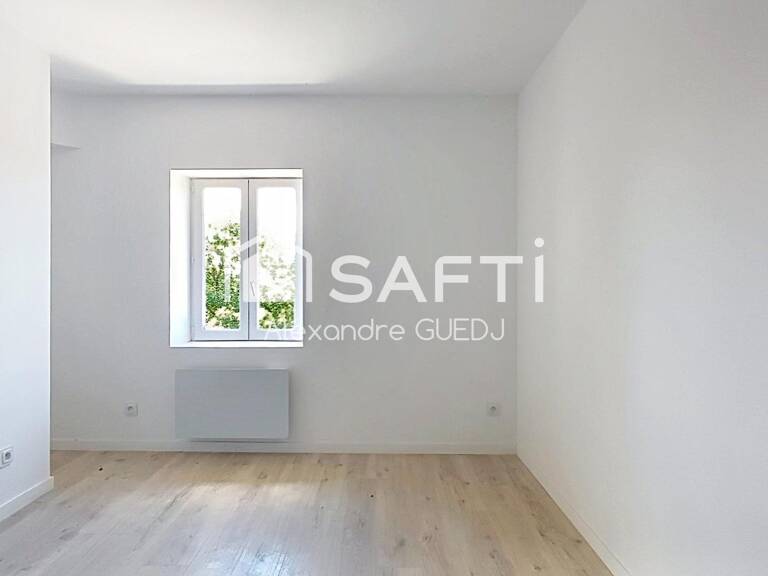 STUDIO DE 15 M² EN DERNIER ETAGE AVEC UN EMPLACEMENT PARKING EXTERIEUR — photo 1