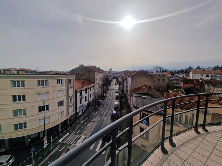 DERNIER ETAGE avec ascenseur Balcon +Box sécurisé Cave — photo 1