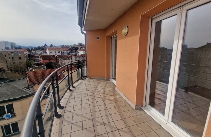 DERNIER ETAGE avec ascenseur Balcon +Box sécurisé Cave — photo 5