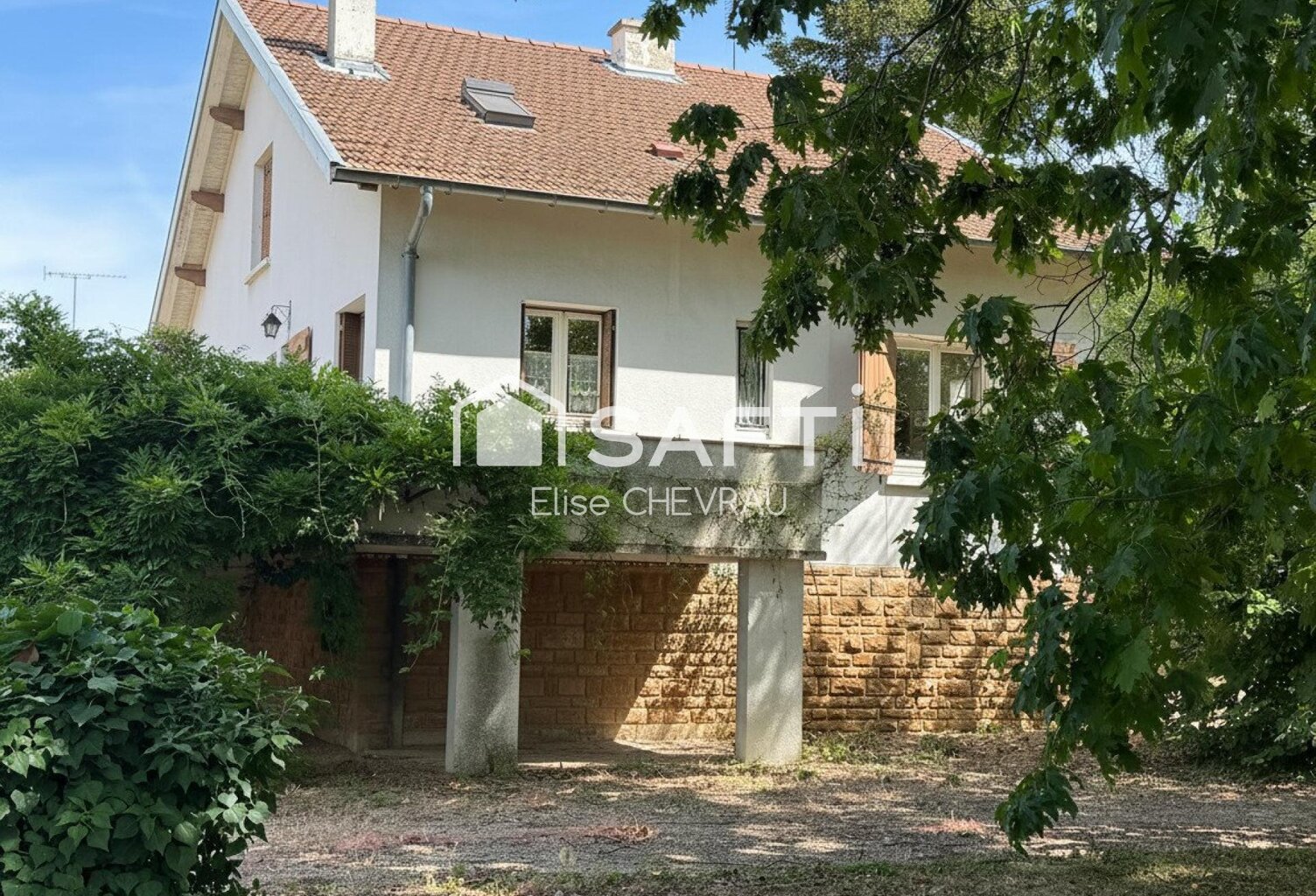Maison de 142 m² avec beau potentiel de rénovation — photo 1