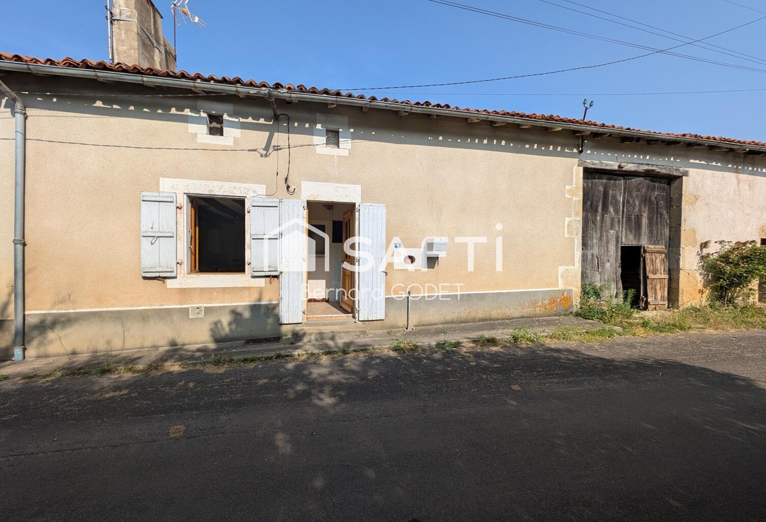 maison à rénover entièrement avec dépendance — photo 1