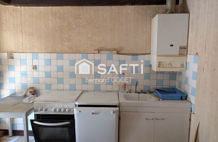 maison à rénover entièrement avec dépendance — photo 5