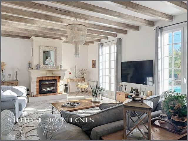 Maison T6  avec Piscine - 169m2 - Breuillet (17920) — photo du bien